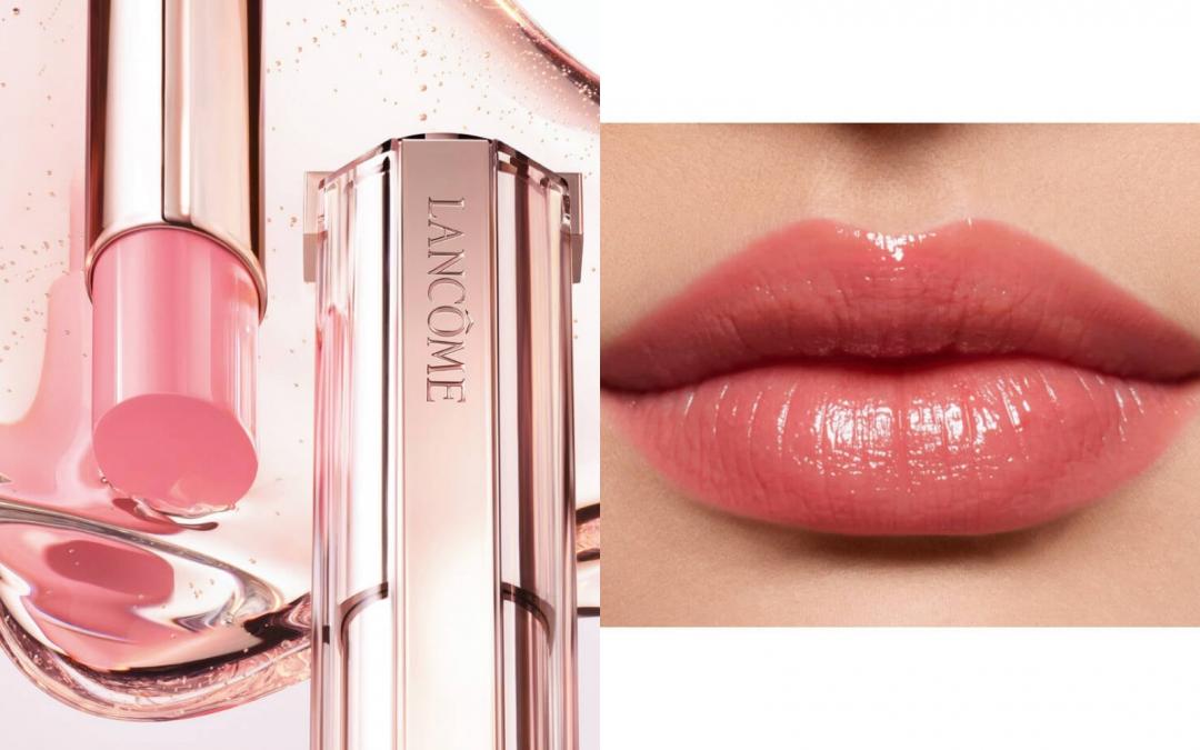 申敏兒使用的蘭蔻唯我玫瑰裸光潤脣膏，內含12%角鯊烷成分，一抹水潤，24小時鎖水保濕，塗脣膏同時保養，水嫩猶如敷著脣膜。