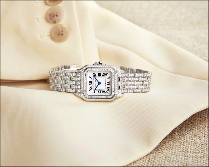 Panthère de Cartier美洲豹腕錶，4,490,000元。