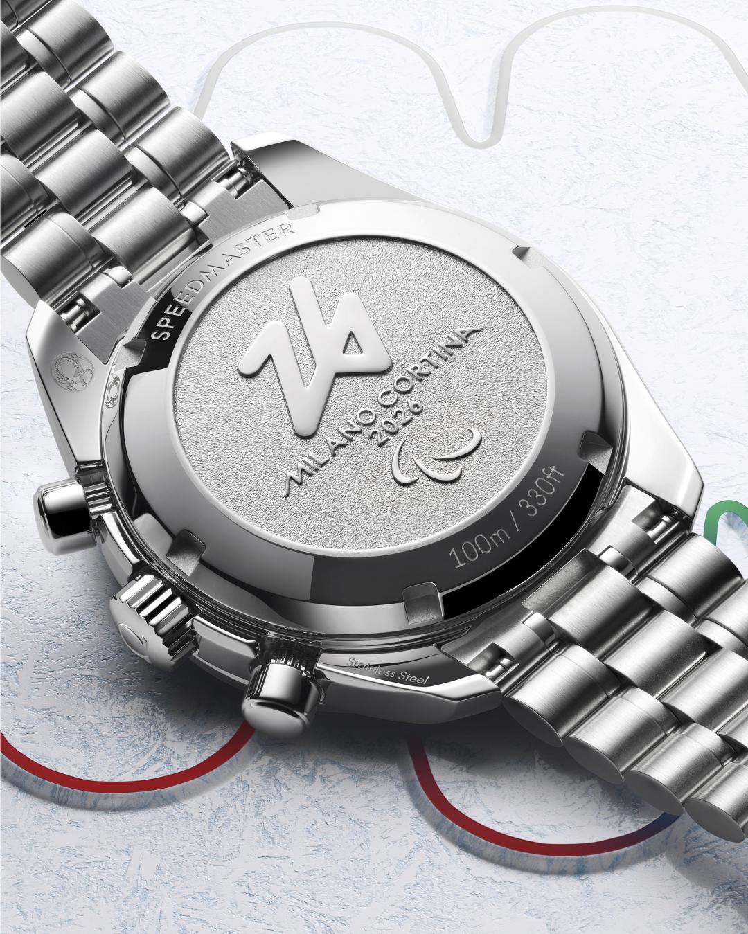 底蓋鐫刻2026年帕運標誌。