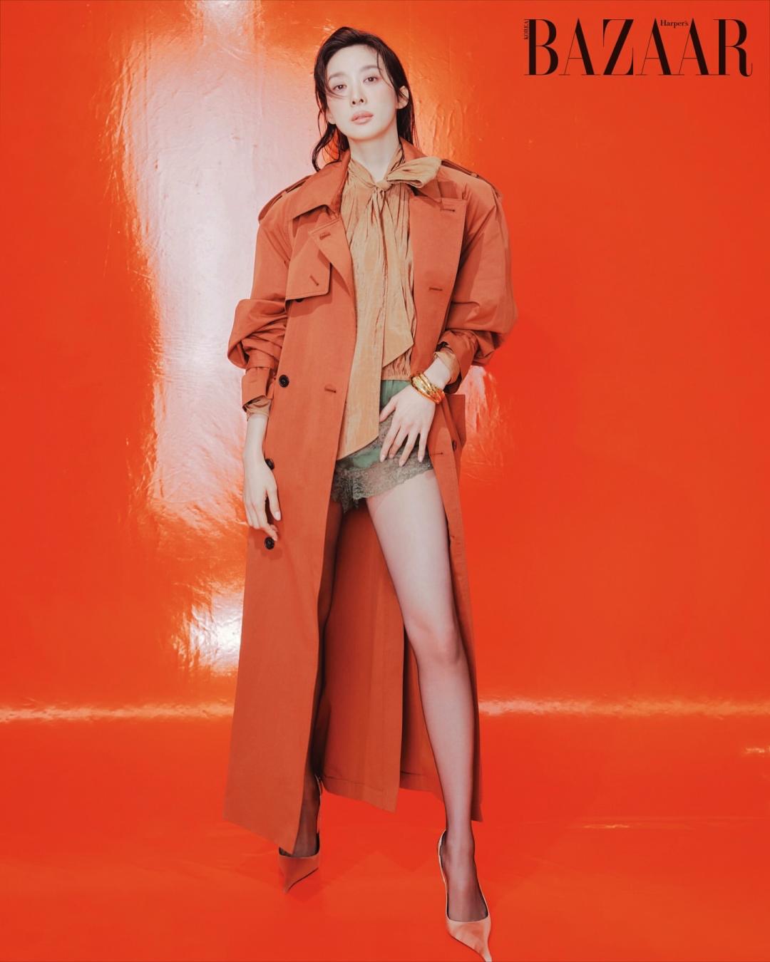 李清娥在這組時尚大片中發揮「美腿殺」誘惑力。