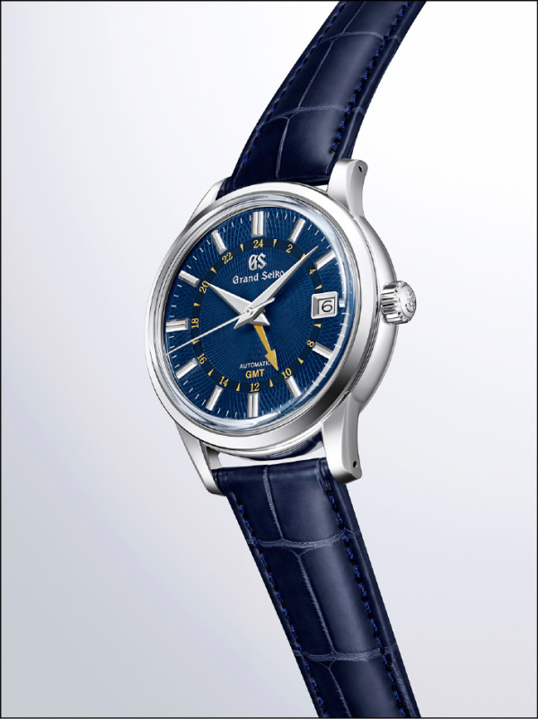 Zaratsu超鏡面研磨工藝，讓不鏽鋼錶殼散發細膩光澤。