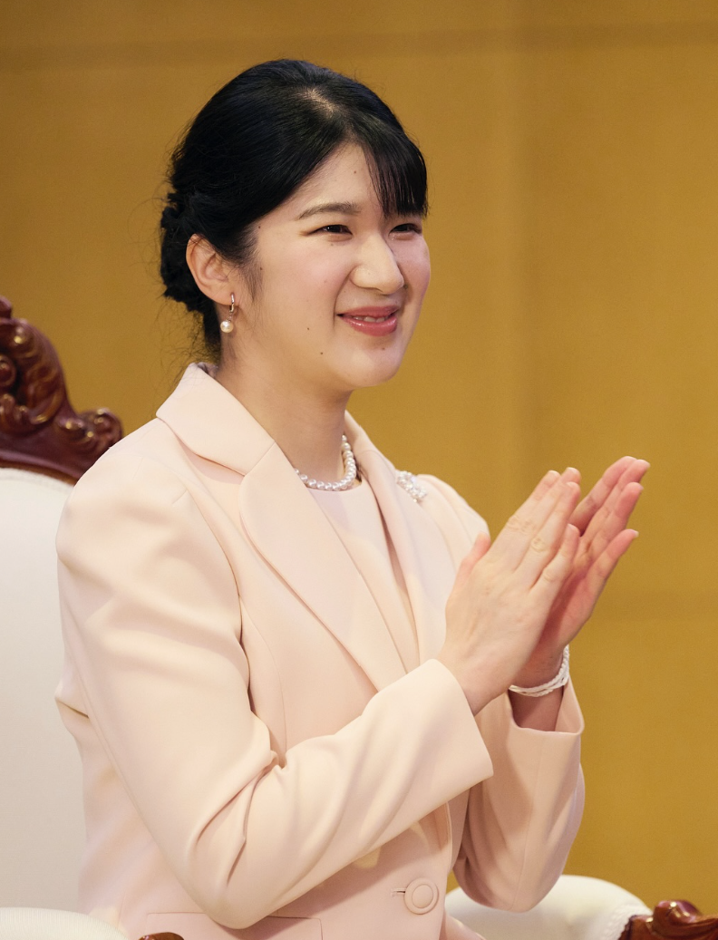 愛子公主的穿搭掀起模仿潮。