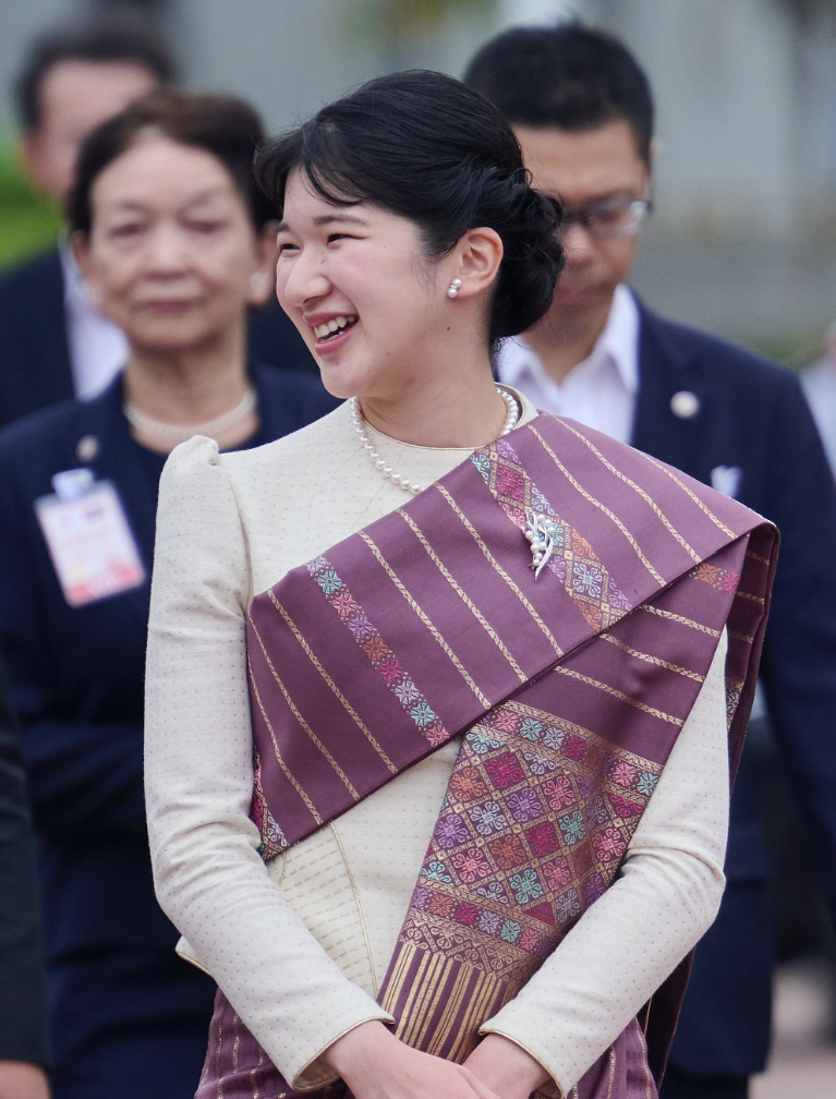 愛子公主訪問寮國，掀起旋風。