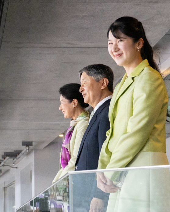 肌膚白皙的愛子公主，穿什麼都出色。