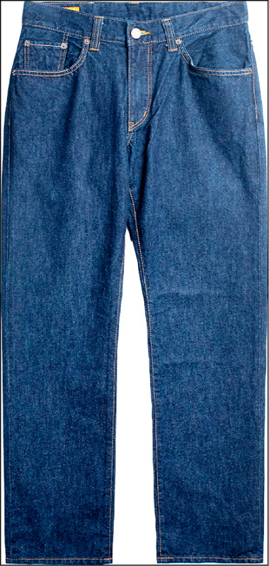 F03系列褲款風格中性，男女皆能輕鬆駕馭，2,980元。