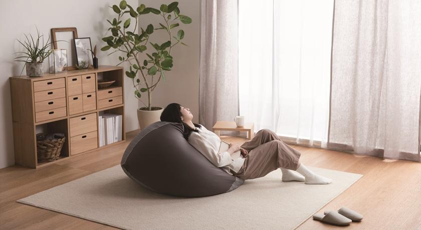 MUJI這款沙發坐躺都舒服登銷售冠軍！「它」靠超強去污年賣10萬包成黑馬