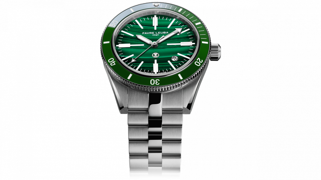 Favre Leuba Deep Raider Renaissance Malachite孔雀石腕錶（錶鍊款），搭載FLD02自動上鍊機芯，2,800瑞士法郎，約台幣111,325元。