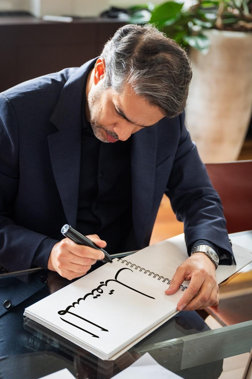 寶格麗攜手阿聯酋知名藝術家 Mattar Bin Lahej於杜拜鐘錶週推出充滿在地風格的全新錶款。