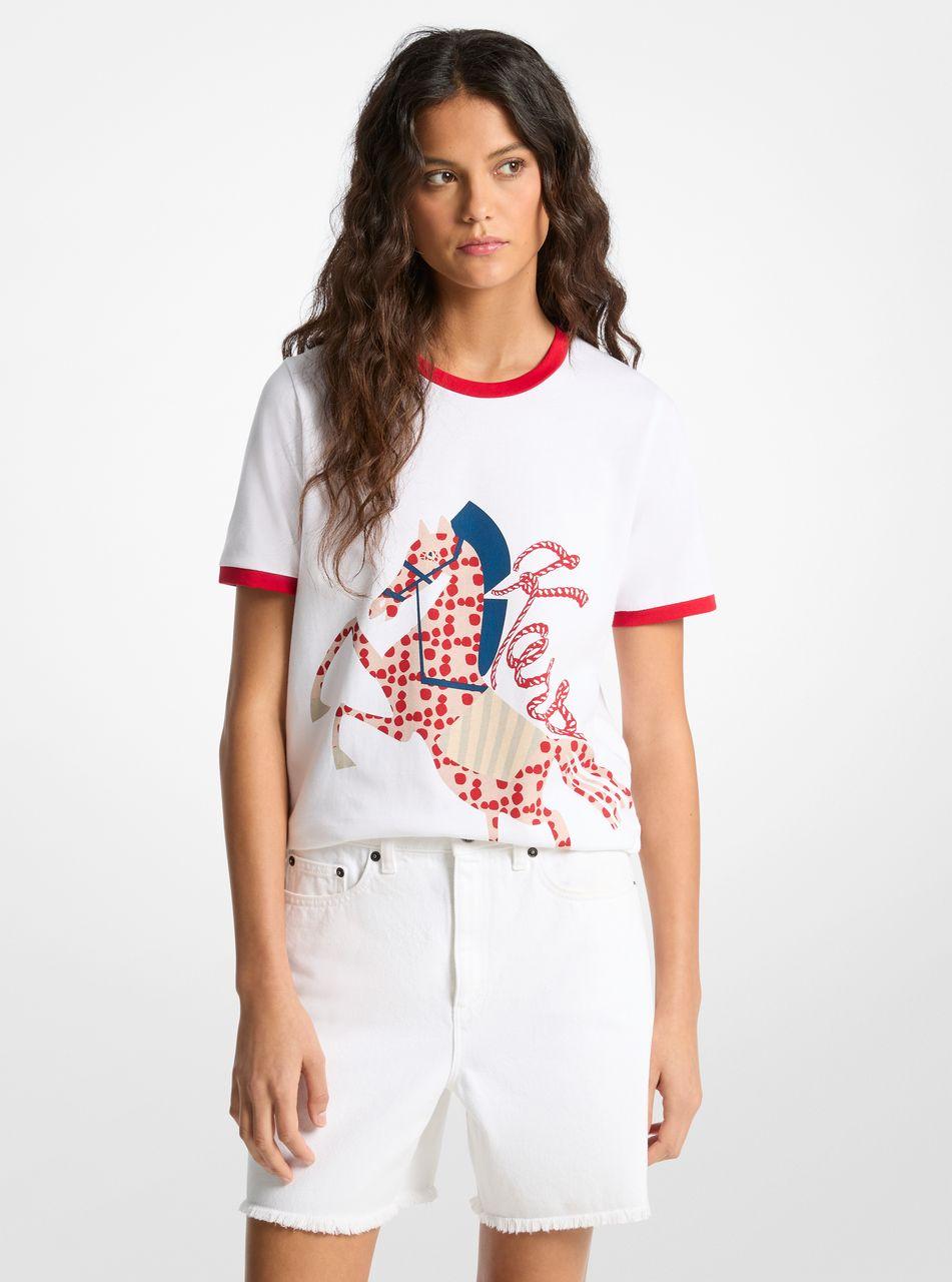 小馬造型印花躍上服裝設計。Michael Kors 2026新年系列T恤，3,800元。