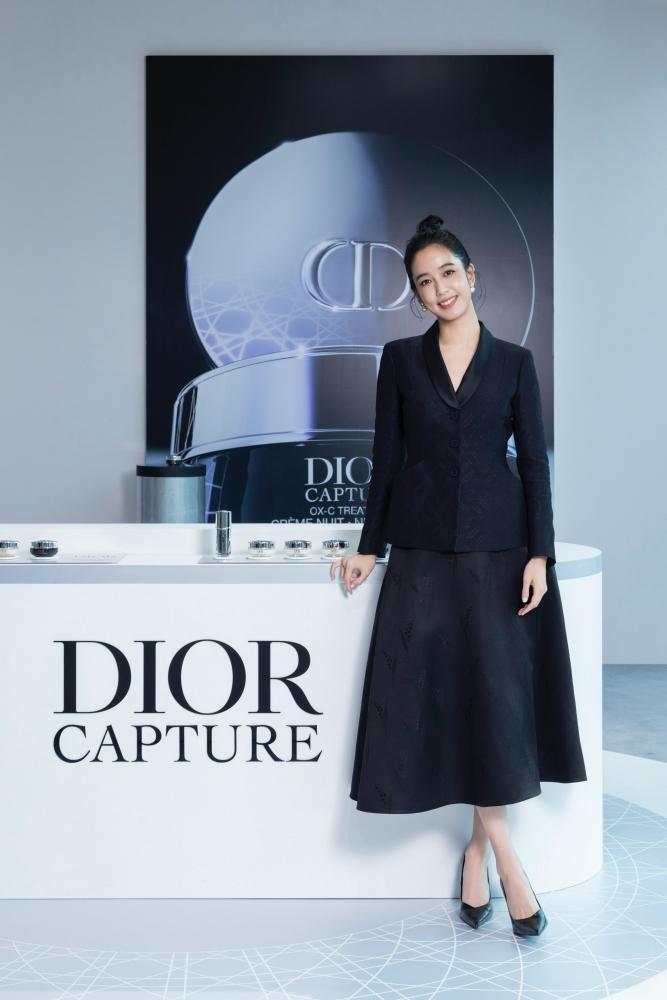 陳庭妮以迪奧保養大使身份出席新品活動。