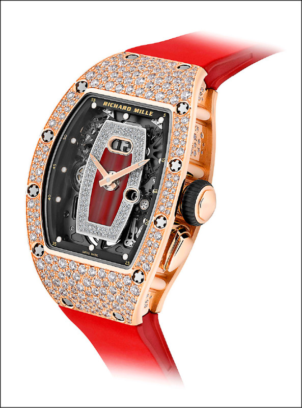 RM 037紅金雪花鑲鑽腕錶，溫暖的紅金與鑽石呈現光影的和諧流動，錶帶可更換，利用不同色系創造多變風格。