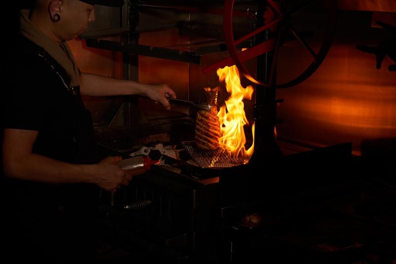 迎三週年邀請FirePlay南下客座打造特色風味美食。（Bar Alter提供）