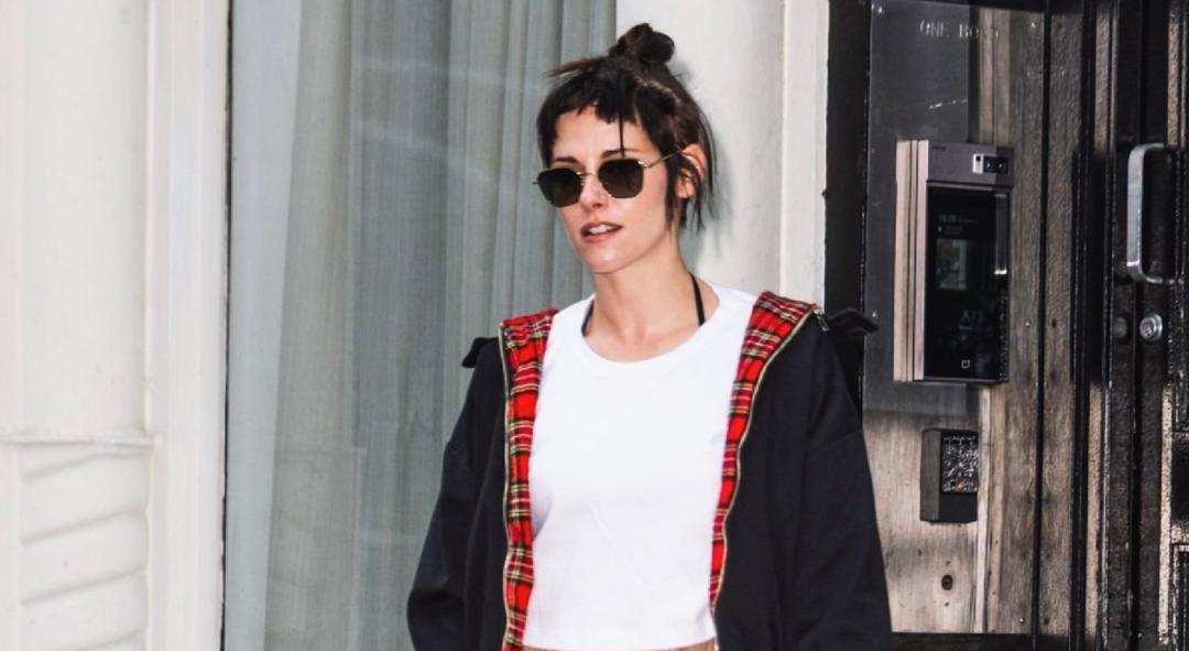 克莉絲汀史都華以超大膽造型現身紐約街頭。