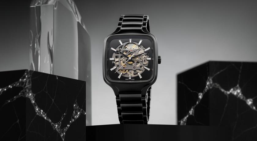 雷達RADO方形錶True Square推全黑陶瓷款！鏤空錶盤搭鑽石時標 精準抗磁