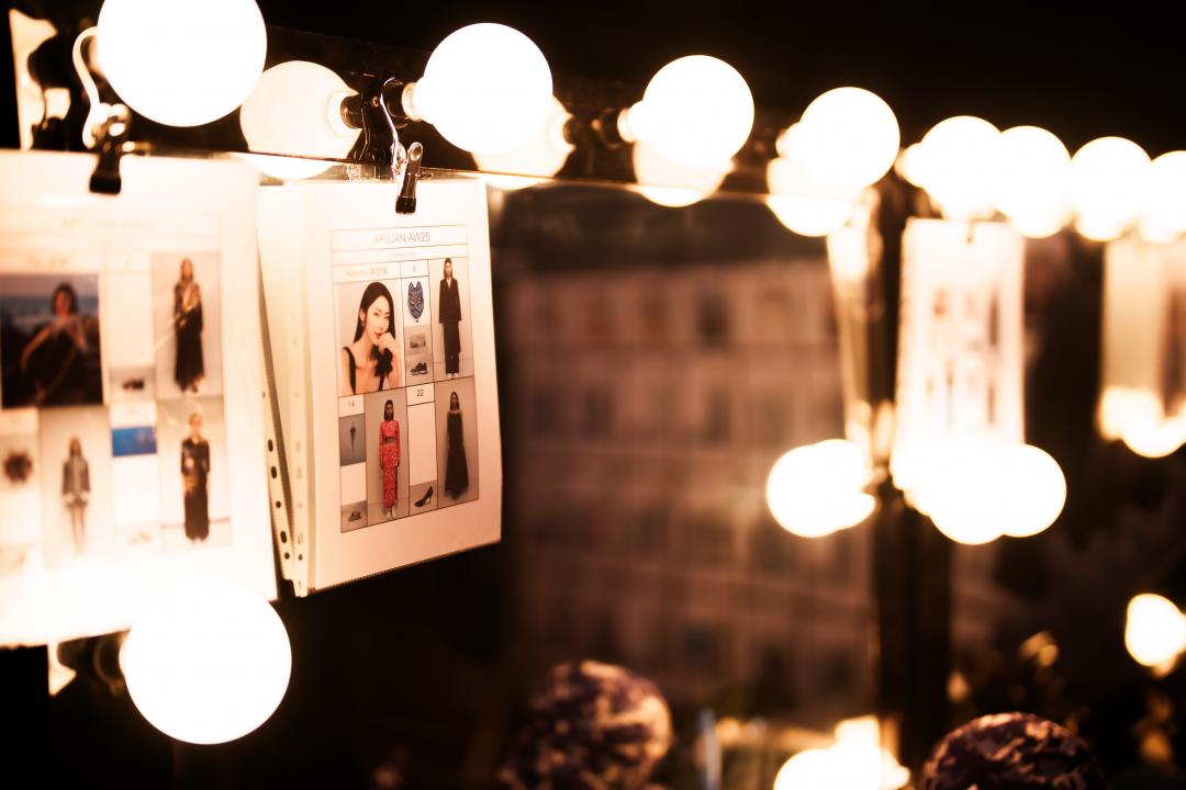 由詹樸發起的「房門後的服裝店」已經連續舉辦九年，從精緻規模到越來越多品牌加入，如今已擴展為19個房間的規格。