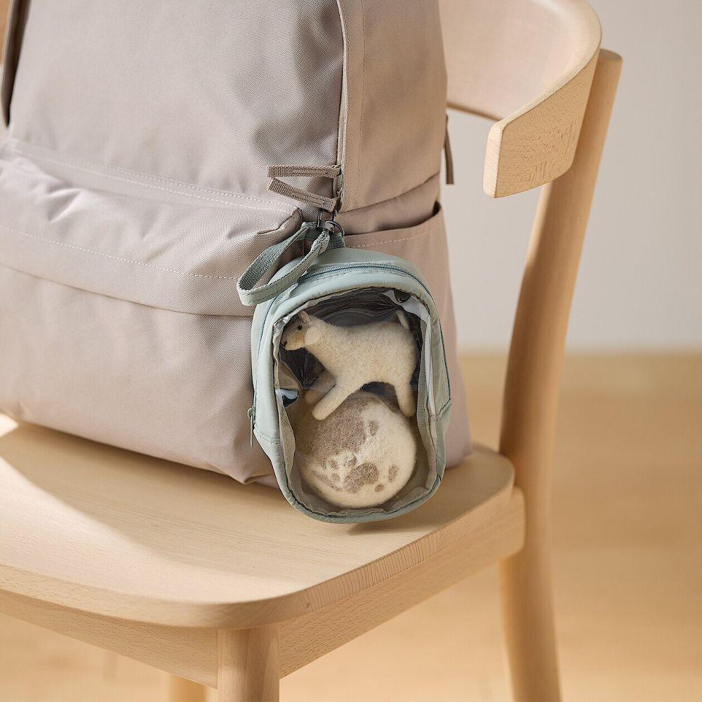 吊掛展示收納包，390元。