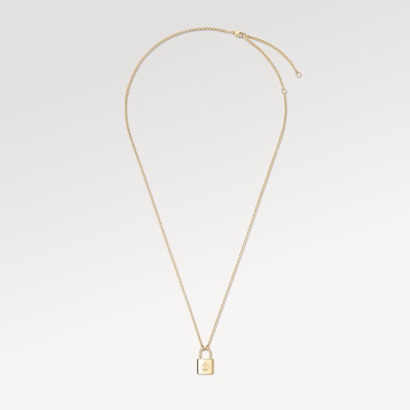 路易威登推出限量版黃K金Silver Lockit吊墜。（Louis Vuitton提供）