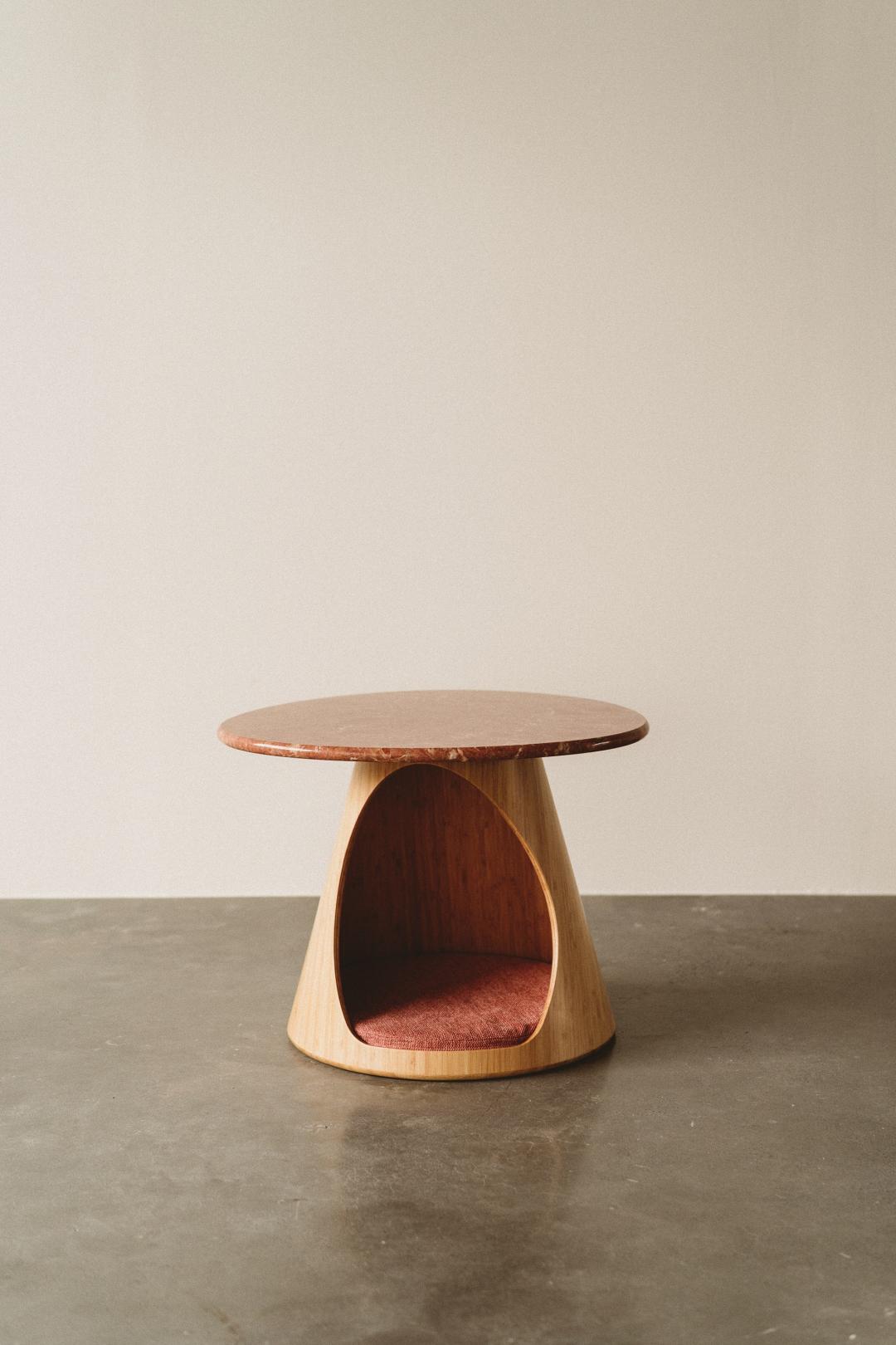 The Hatch巢几，既是寵物的休憩空間，也能當成邊桌或是咖啡桌。