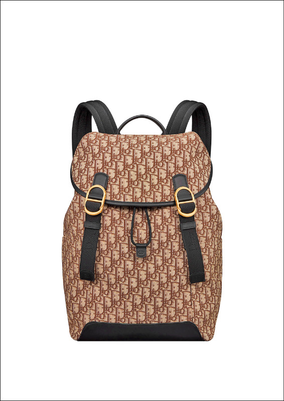Jett男包系列也有後背款式。Dior棕色Dior oblique刺繡緹花後背包，124,000元。