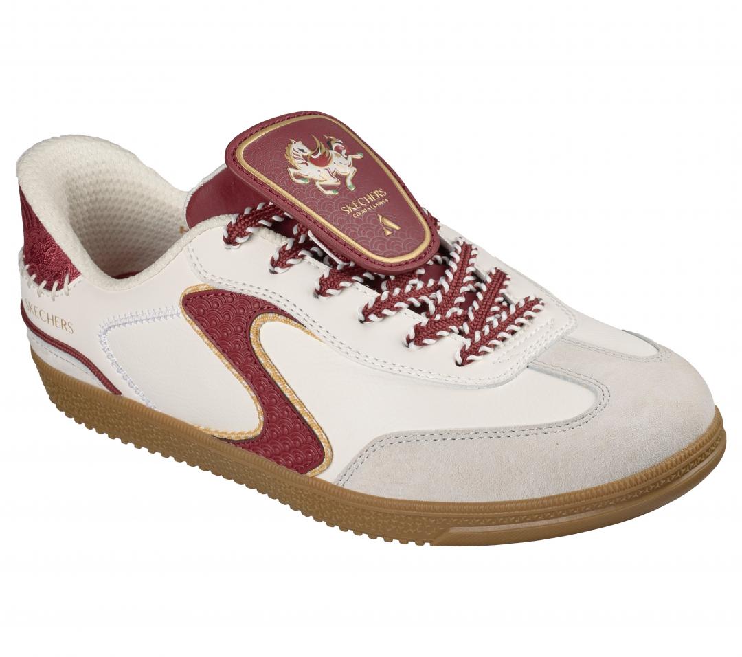 HOTSHOT CNY女款，售價NT$3,590元。