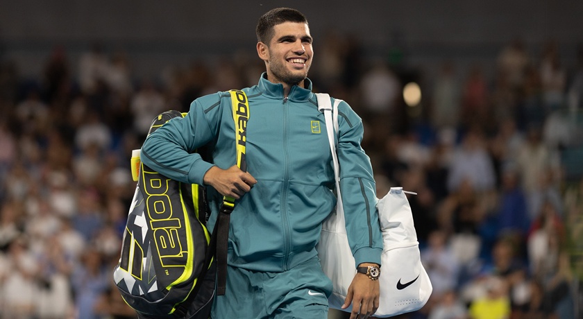 22歲球王艾卡拉茲強勢問鼎澳網冠軍！超難搶的綠松石勞力士成幸運符