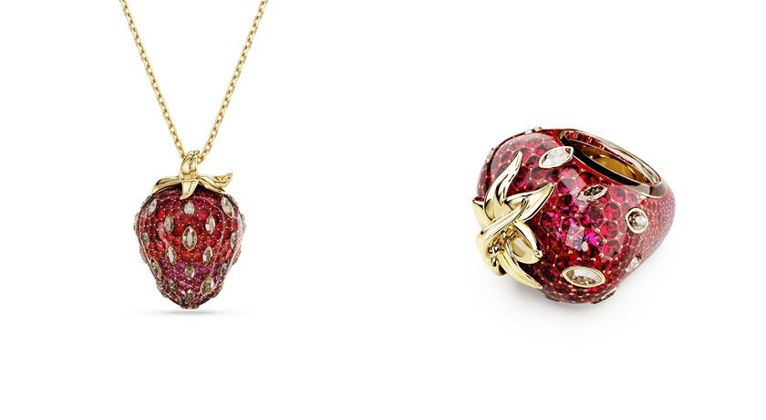 58歲茱莉亞羅勃茲秀深V還「畫重點」！巨型草莓項鍊好誘人 原來是平價款