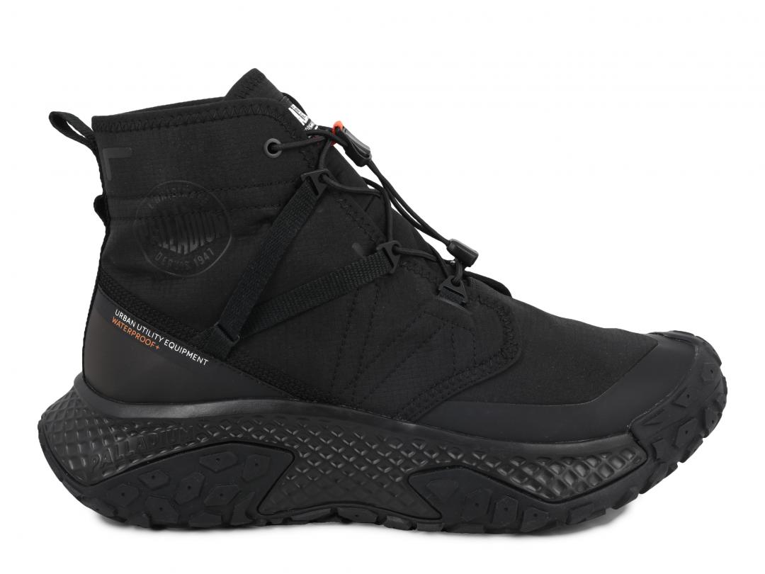 喜歡帥氣穿搭的人可以選擇曜石黑配色。