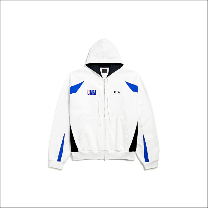 Balenciaga×NBA聯名系列寬版拉鍊帽T（男），58,500元。