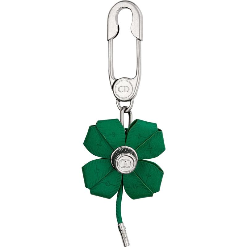 Dior 幸運草鑰匙圈，22,000元。（Dior提供）