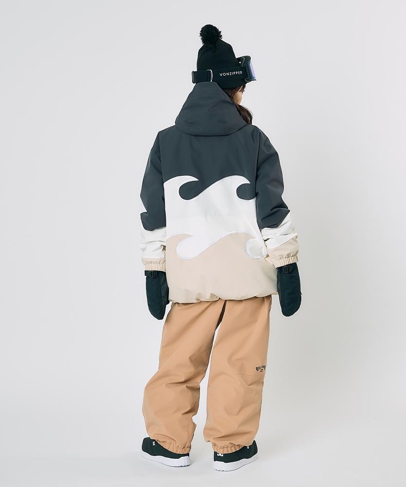 BILLABONG女裝2L SNOWBOARD PARKA專業滑雪外套，8,980元。