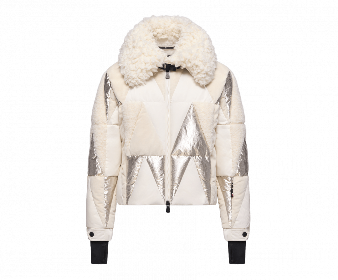 MONCLER女裝Pamiers料拼布羽絨外套，169,800元。