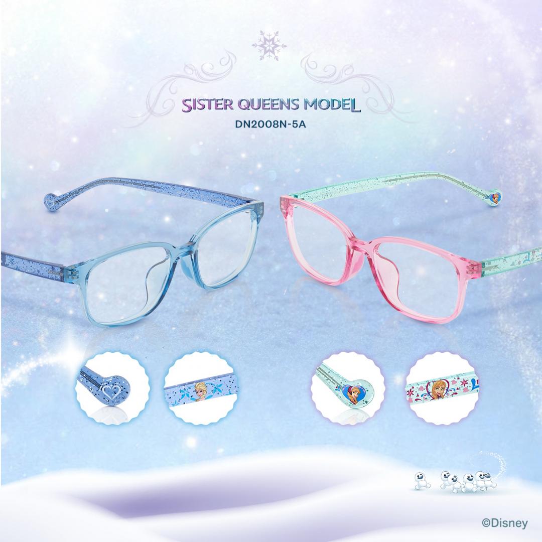 兒童Sister Queens款，鏡腳點綴如雪花飄落般的閃亮亮⽚，增添冬日雪國氛圍，售價NT$3,790元。