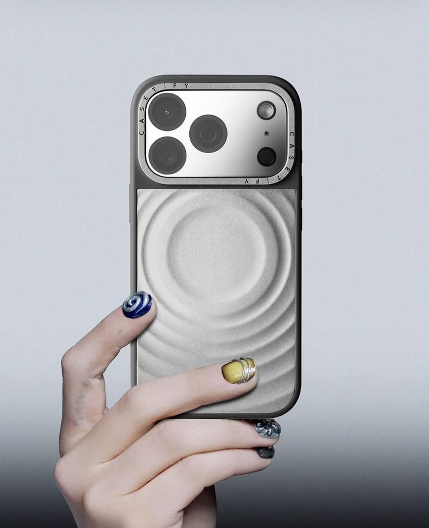 CASETiFY數日前就在社群PO出這張照片，請大家猜最新代言人，當時許多網友就已猜到是GD。（翻攝自instagram）