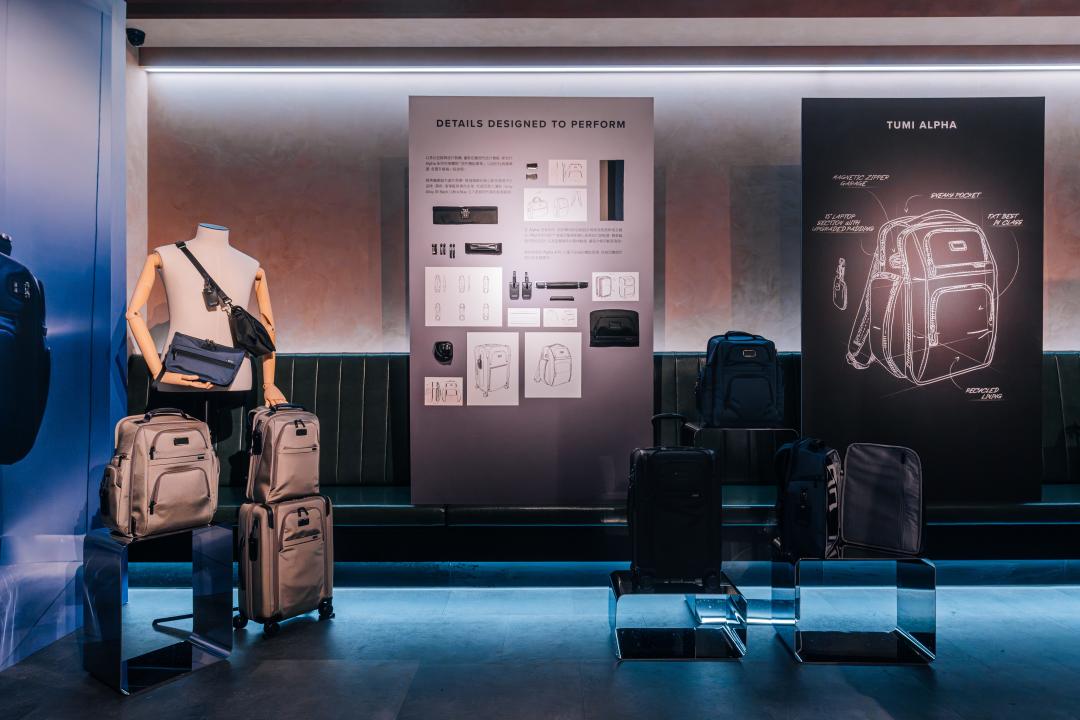 TUMI作為全球首個將軍用彈道尼龍使用在生活配件上的品牌，多年來持續以此為基礎做出升級與變化，以耐用度成功擄獲眾多死忠粉絲的心。