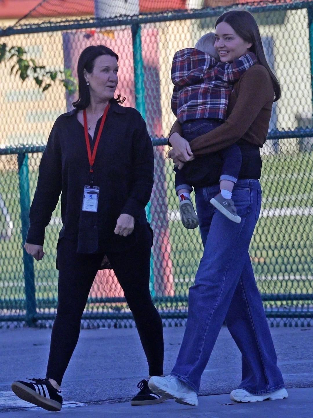 大長腿與紙片身材，讓米蘭達可兒仍有本錢接下多元時尚活動與代言。