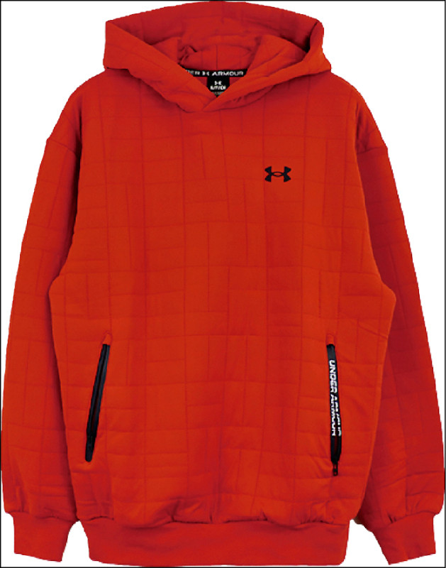 台中大遠百：UNDER ARMOUR長袖帽T，3,980元。