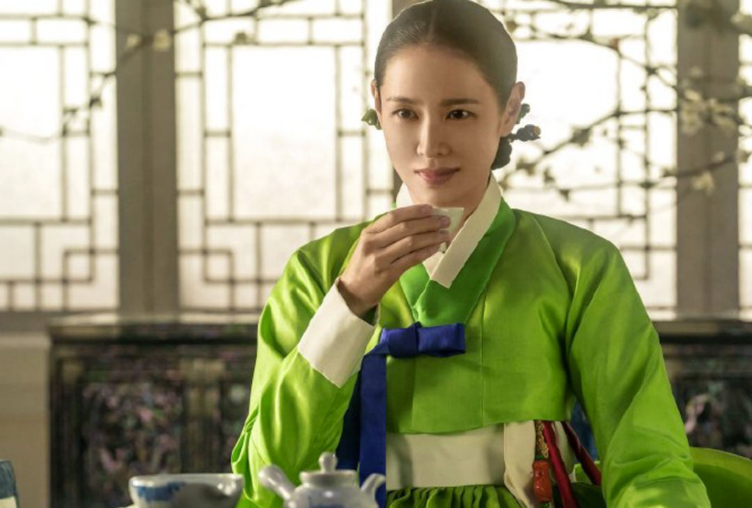 孫藝真的在新劇《醜聞》的古裝造型曝光。(翻攝自IG)