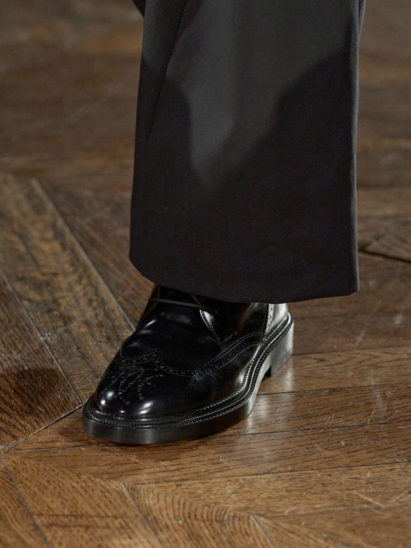 包款及鞋履同樣是男裝秀場上的焦點。（Hermès提供）