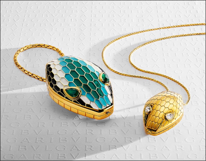 BVLGARI ICONS Minaudière系列Serpenti晚宴包。