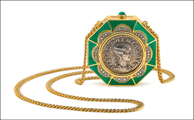 BVLGARI ICONS Minaudière系列Monete綠色迷你晚宴肩背包。