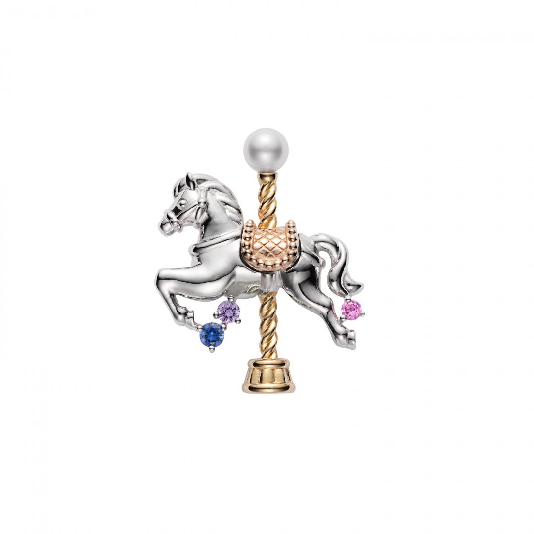 MIKIMOTO馬年胸針太可愛！男團小鮮肉大開深V 胸肌比珠寶搶眼