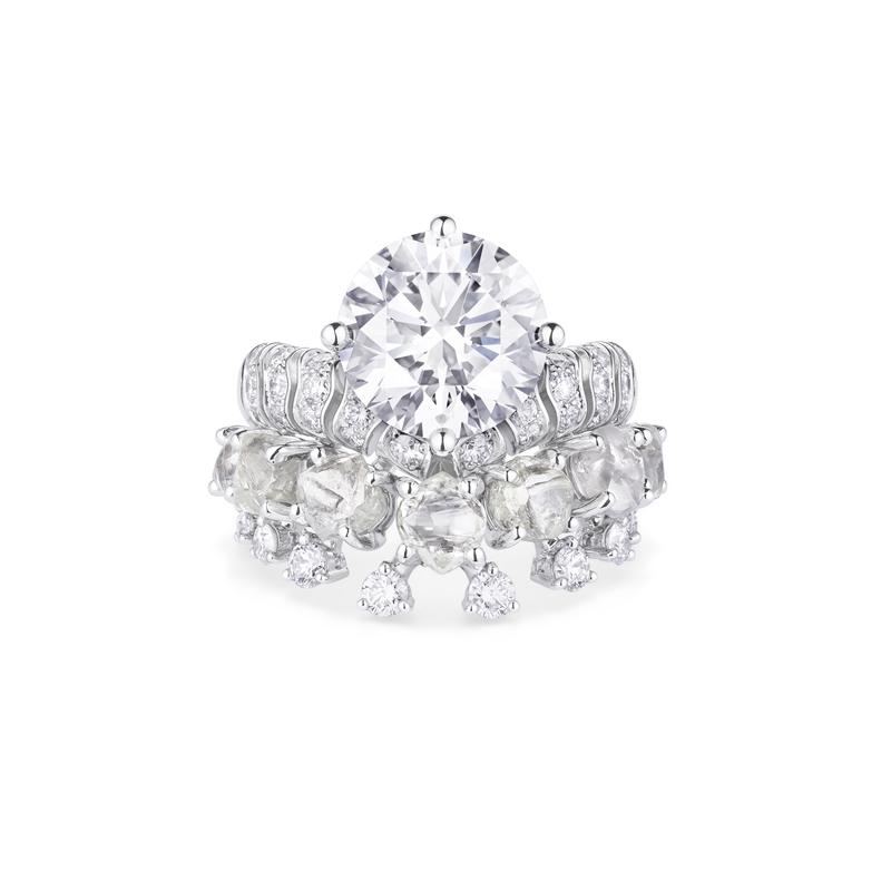 De Beers Vibrations高級珠寶系列 Echo鑽石戒指。（De Beers提供）