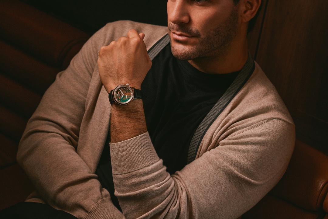 全球第一款電子錶驚喜回歸！BULOVA推升級版音叉機芯 首搭停秒功能更精準