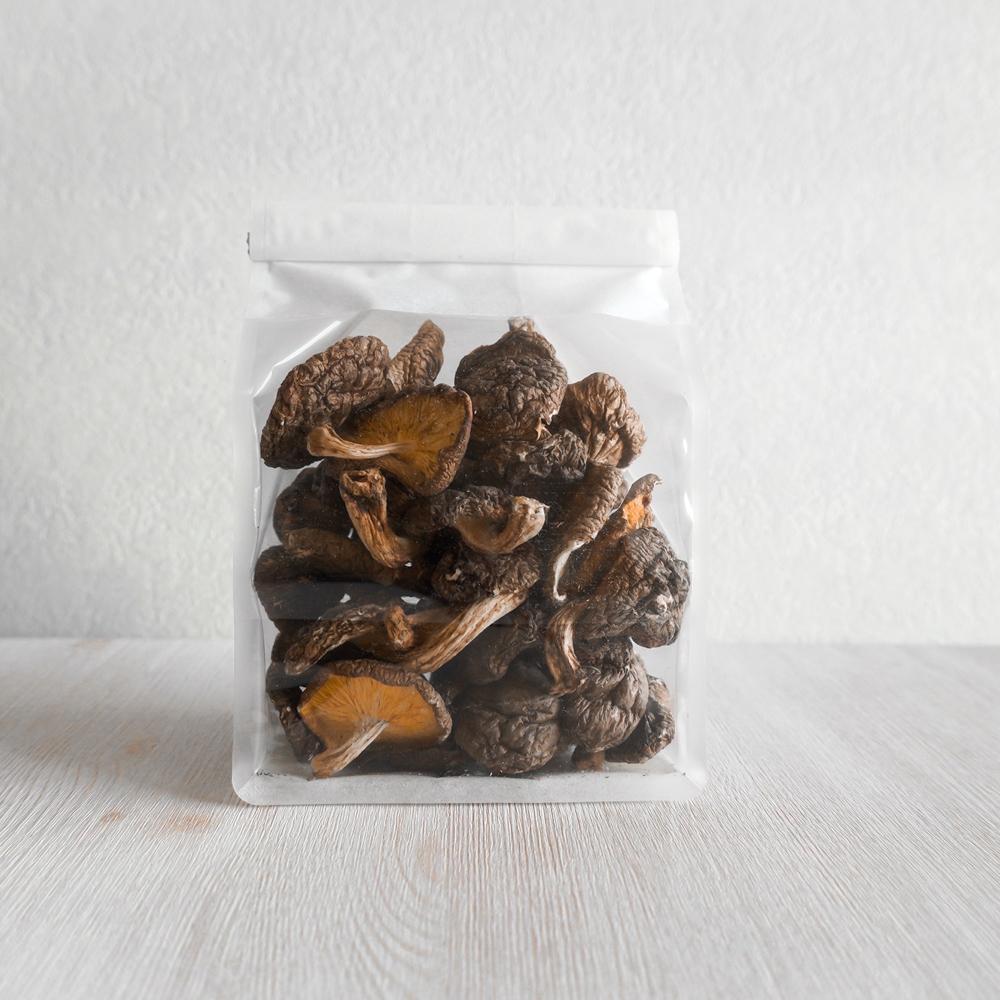 段木香菇，550元，官網獨家販售。