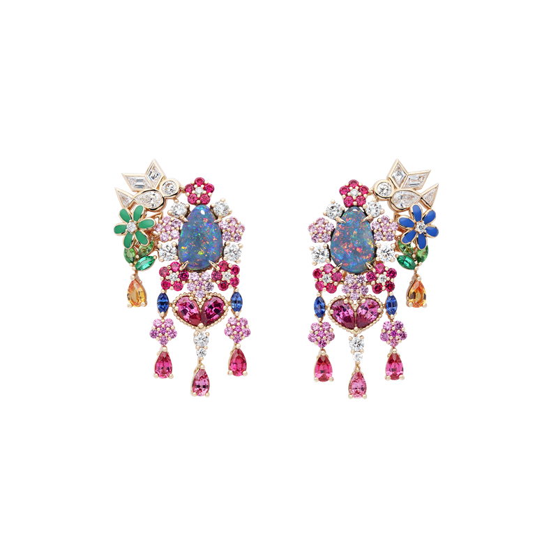 Belle Dior Galons Printemps 黑色蛋白石耳環。（Dior提供）