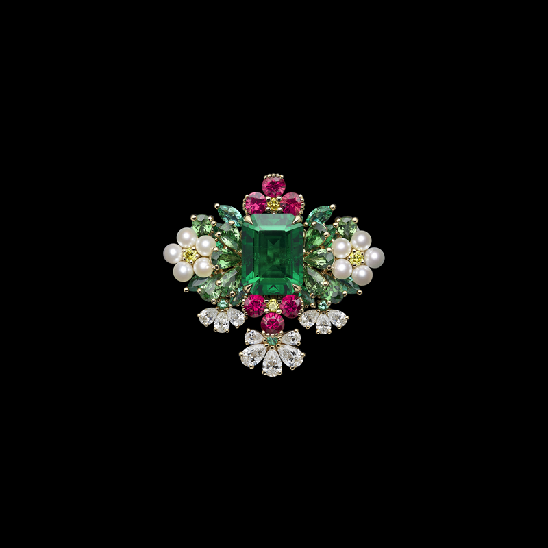 Belle Dior Franges de Fleurs 祖母綠戒指。（Dior提供）