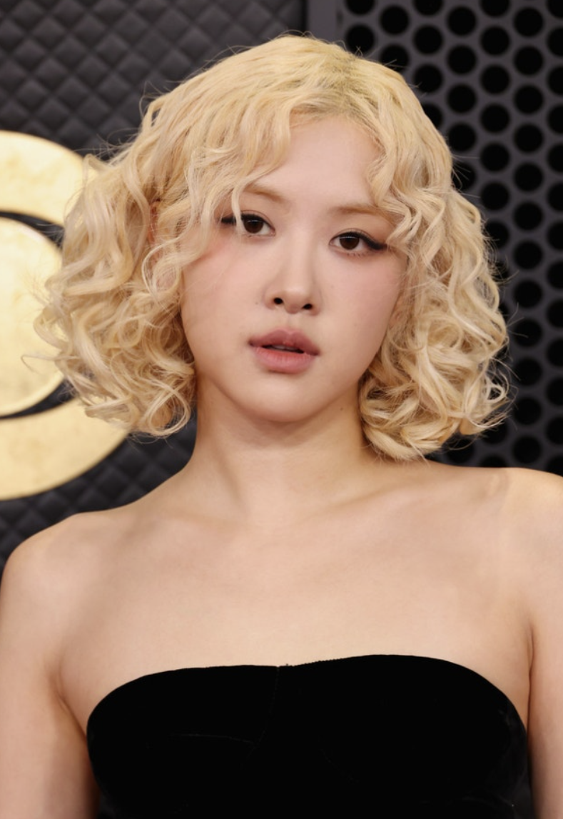 韓國媒體形容Rosé的髮型如貴賓狗。（翻攝自IG）