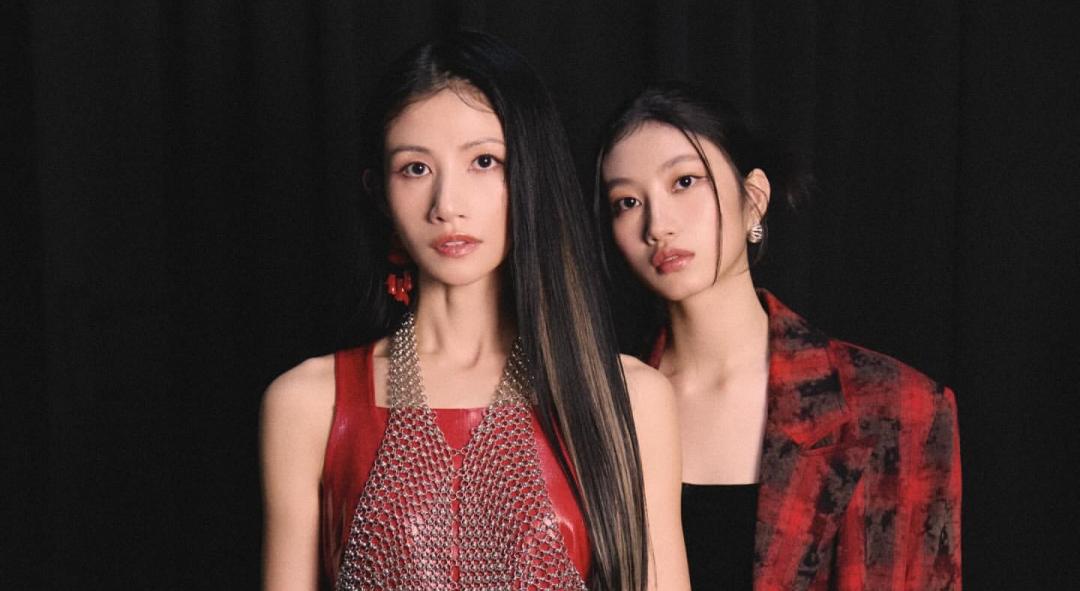 李千娜母女登紅白少女感顏值驚人相似