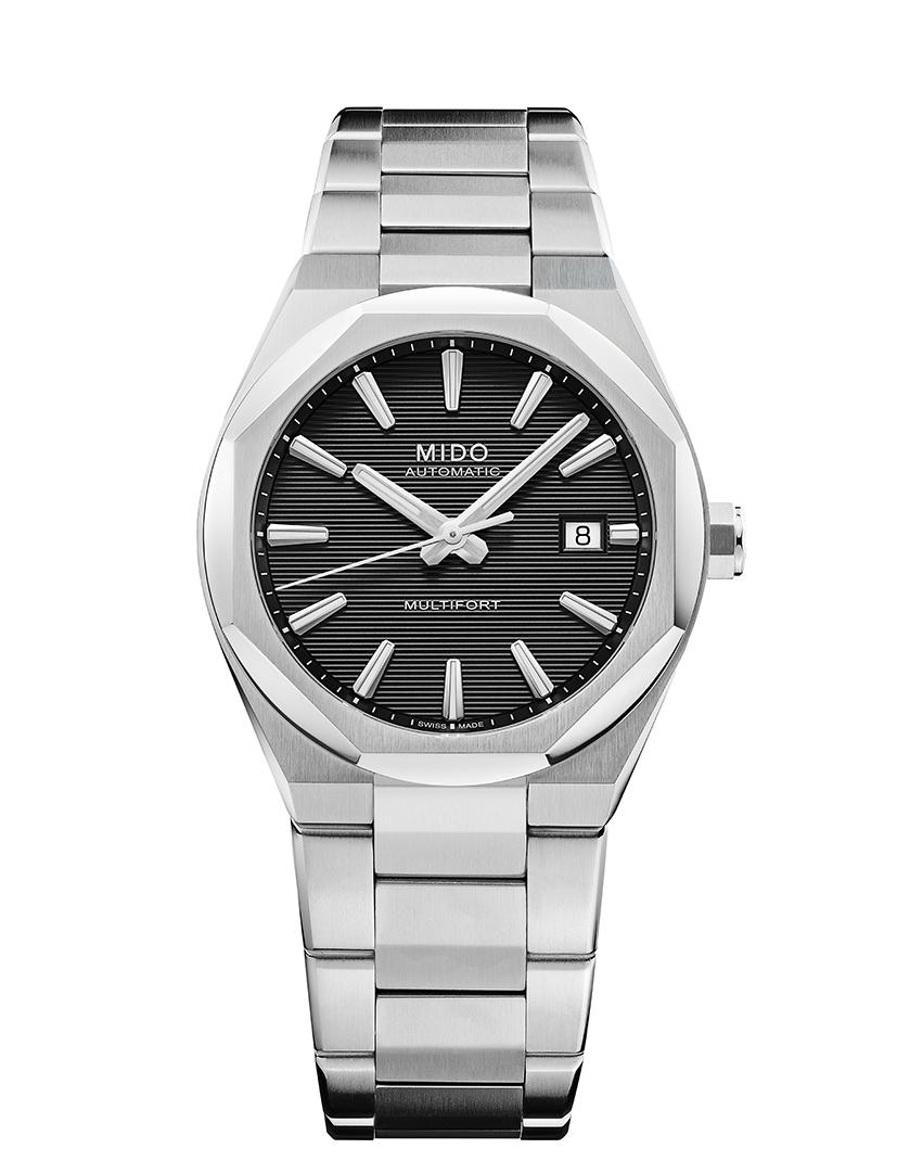 Multifort 8 One Crown單錶冠腕錶黑色款搭配不鏽鋼錶帶，27,900元。