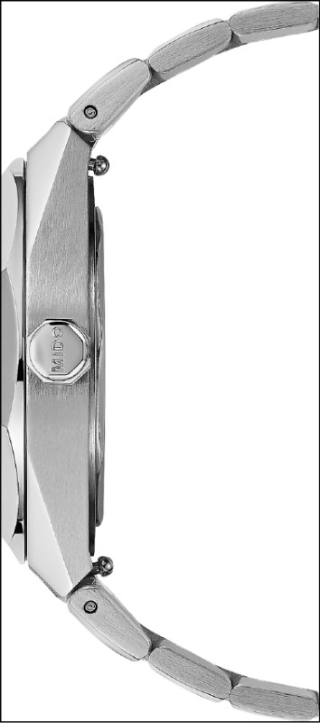 錶款以八角、八面一氣呵成，整體結構更完整、層次也更鮮明。